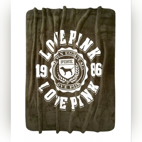 Victoria's Secret PINK Sherpa Blanket Vintage Green 60"X72" New 2021 - Picture 2 of 7